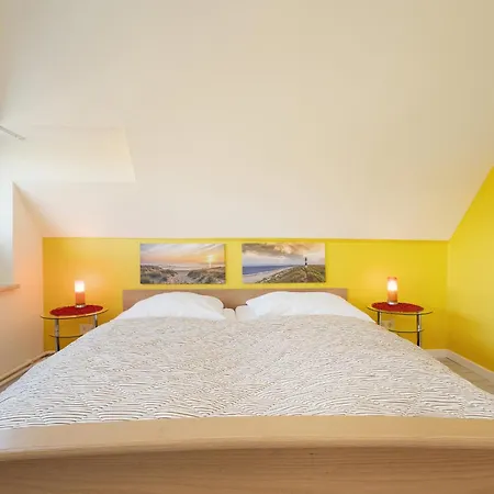 Apartment Farbenfroh Fehmarn