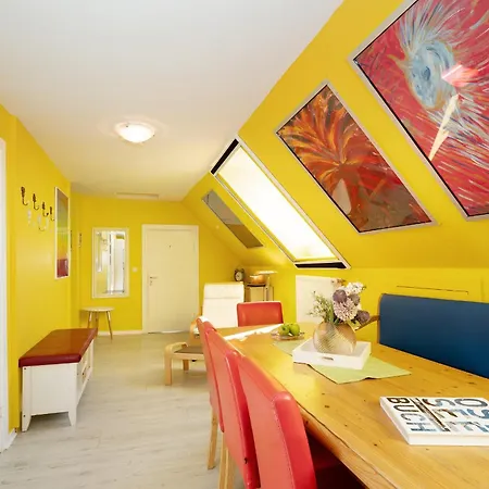 Apartment Farbenfroh *