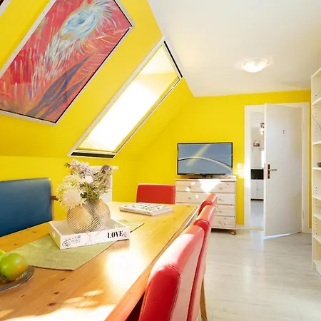 Apartment Farbenfroh
